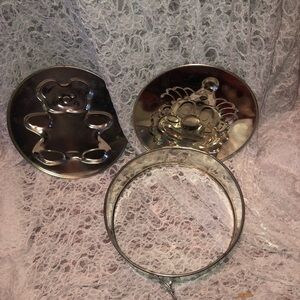 Silver Cake Pan Set with Bear and Clown Designs, spring form pan.